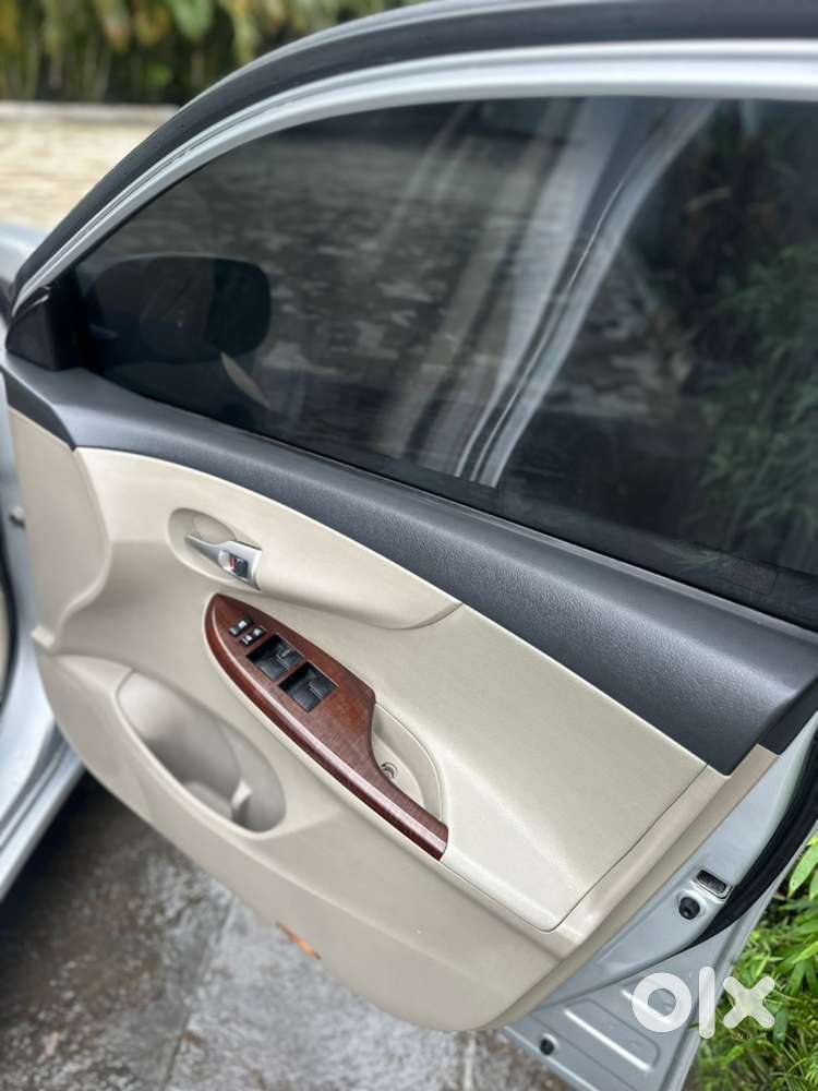 Toyota Car 2013 Petrol