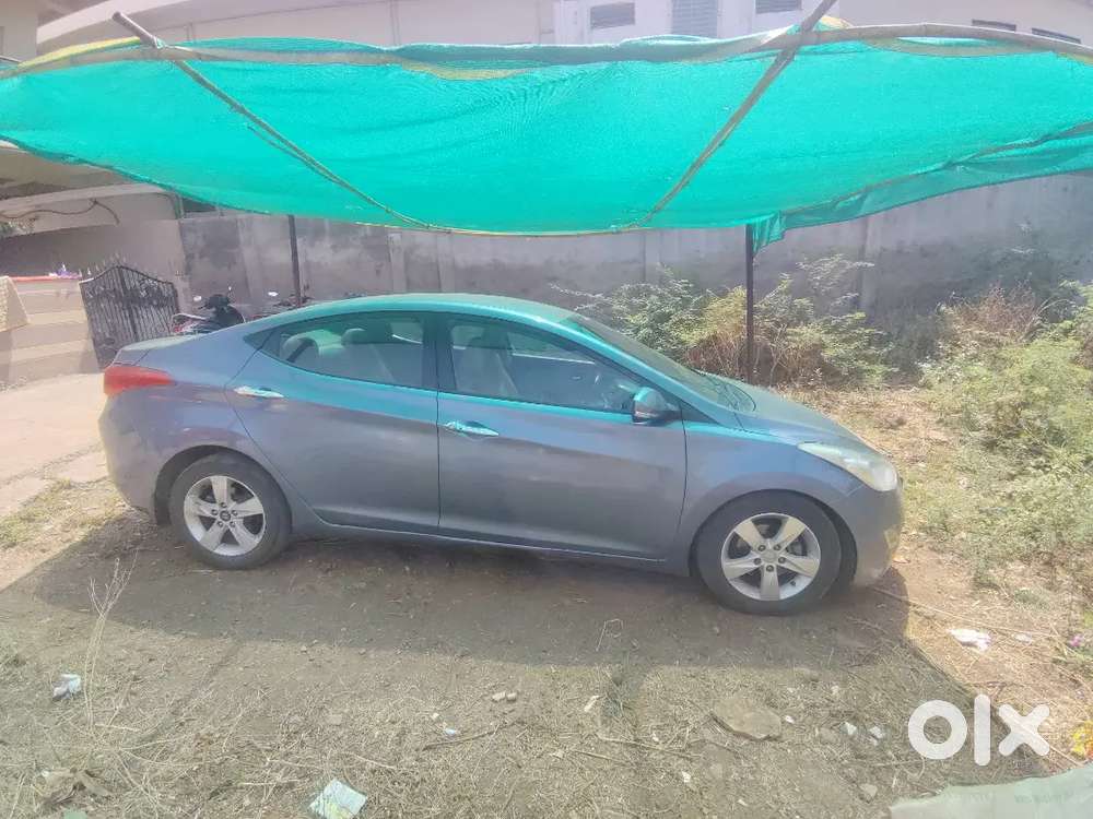 Hyundai Elantra 2012