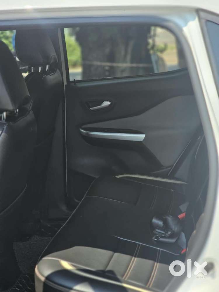 Nissan Magnite 1.0 Xv Turbo Cvt, 2024, Petrol