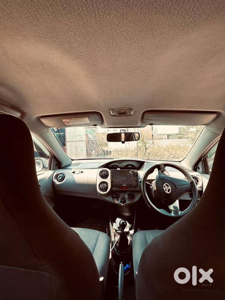 Toyota Etios Liva 2011 Petrol Well Maintained
