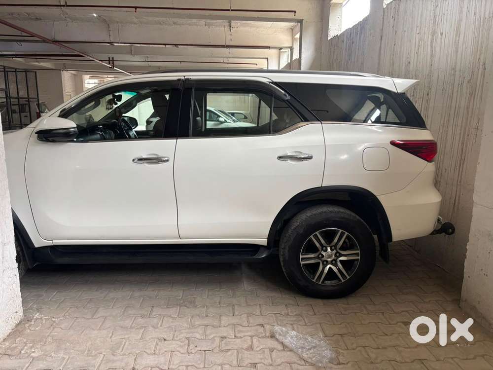 Toyota Fortuner 2018 Diesel (mint Condition)