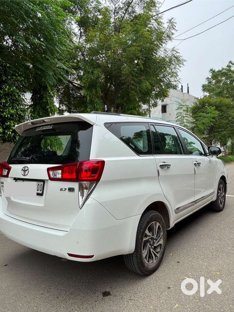 Toyota Innova Crysta [2020-ongoing] 2.7 Gx At 7 Str, 2022, Petrol