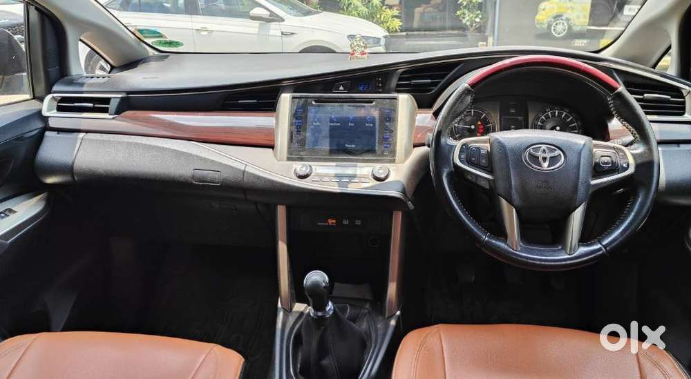 Toyota Innova Crysta 2.4 V, 2016, Diesel