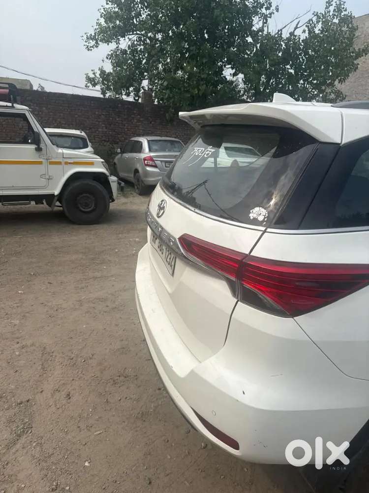 Toyota Fortuner Legender 2020 Diesel 125000 Km Driven