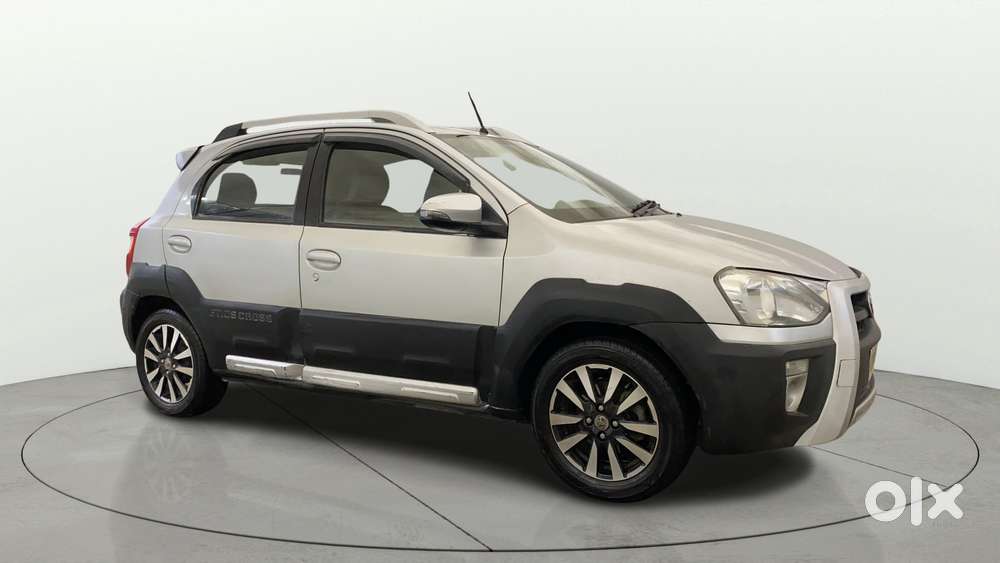 Toyota Etios Cross 1.2 G, 2015, Petrol