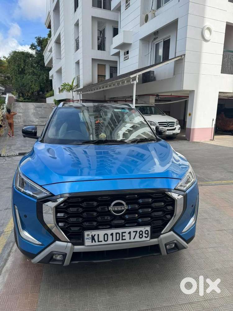Nissan Magnite Automatic ,2025 Registered, Petrol High Variant Ezshift