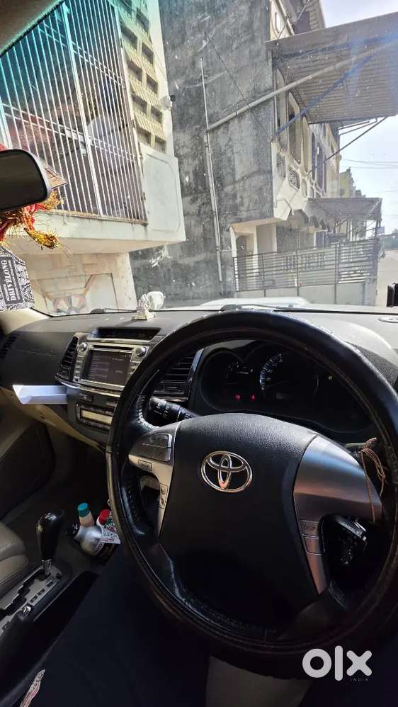 Toyota Fortuner 2015 Diesel 177000 Km Driven All New Tyres
