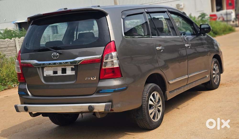 Toyota Innova 2.0 Vx 8 Seater Bs Iv, 2015, Diesel
