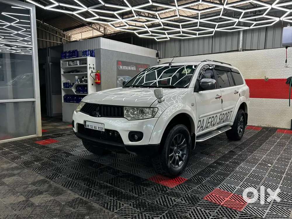 Mitsubishi Pajero Sport 2013 Diesel 100000 Km Driven