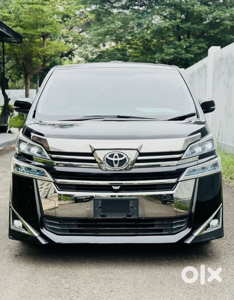 Toyota Vellfire Vip – Executive Lounge, 2021, Petrol