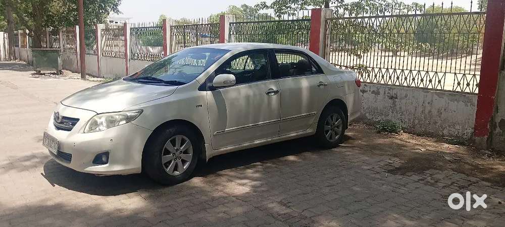 Toyota Corolla Altis 2010 Petrol 79000km Driven