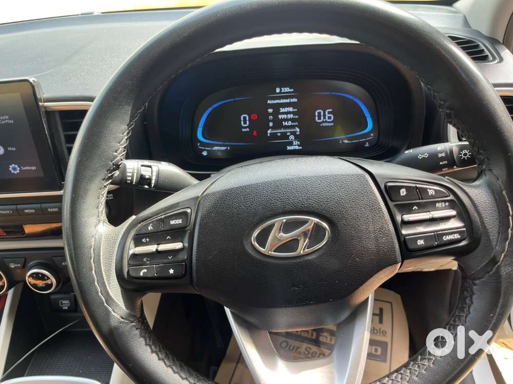 Hyundai Venue Petrol Manual 2024