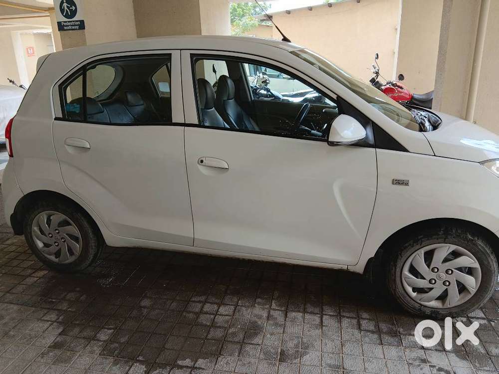 First-owner Hyundai Santro Sportz *(automatic)