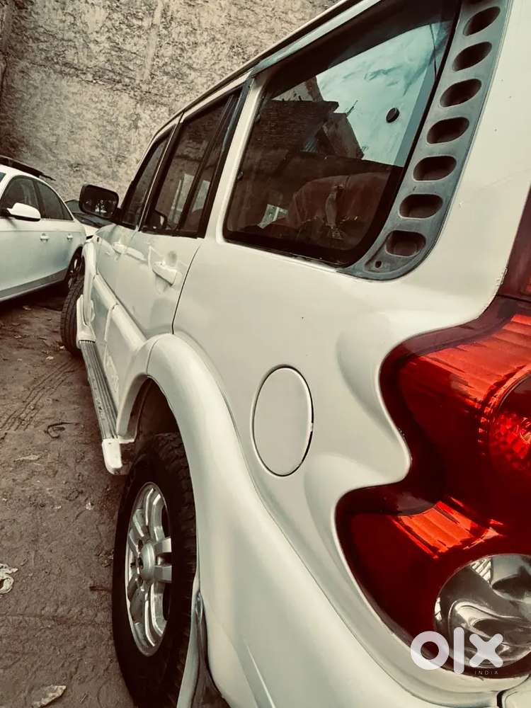 Mahindra Scorpio 2013 Diesel 80000 Km Driven
