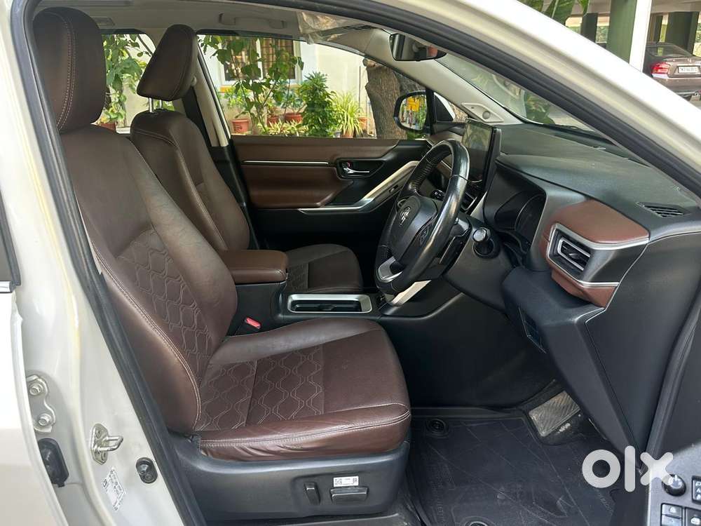 Toyota Innova Hycross 2.0 Zx Hybrid 7 Str, 2021, Petrol