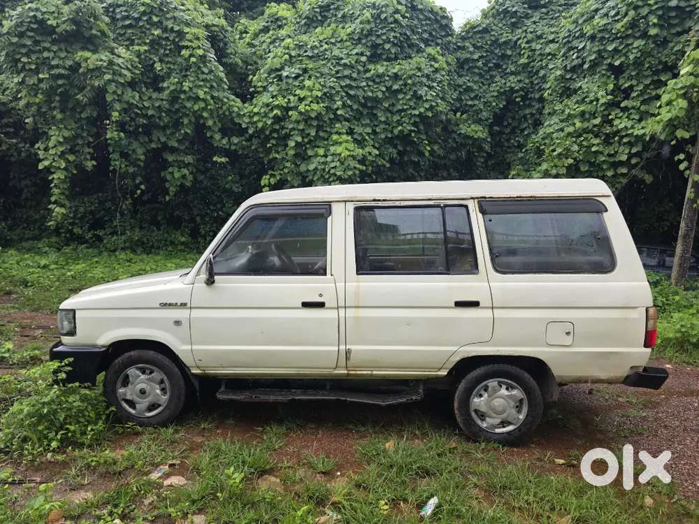 Toyota Qualis