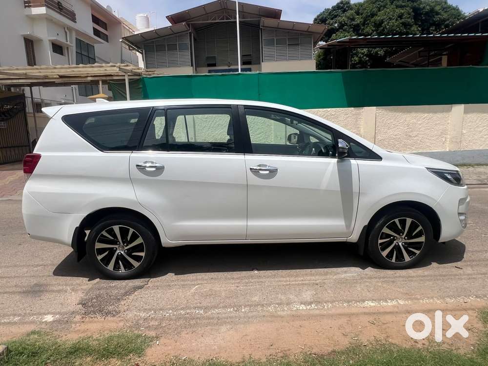 Toyota Innova Crysta 2.4 Z 7 Str, 2023, Diesel
