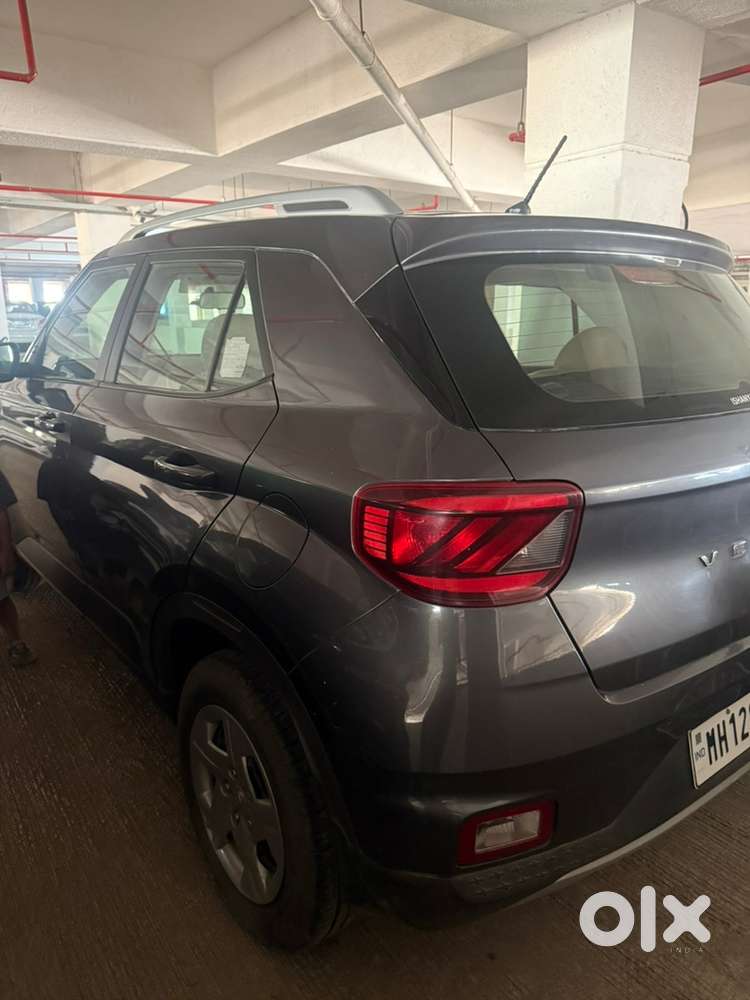 Hyundai Venue Petrol Manual 2020