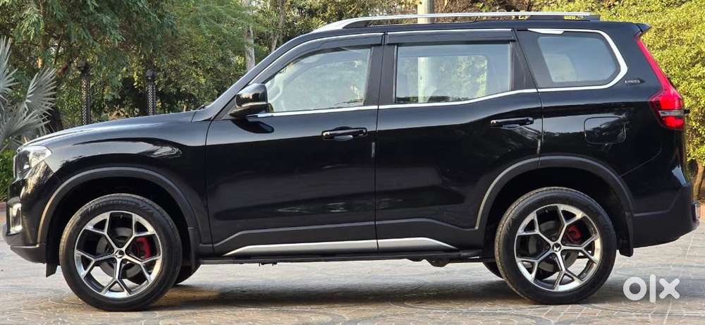 Mahindra Scorpio N Z8 Petrol At 7 Str, 2025, Petrol