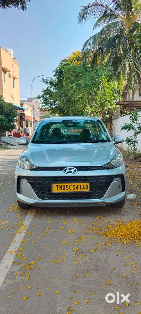 Hyundai Aura Sx (o) Crdi Manual, 2024, Cng & Hybrids