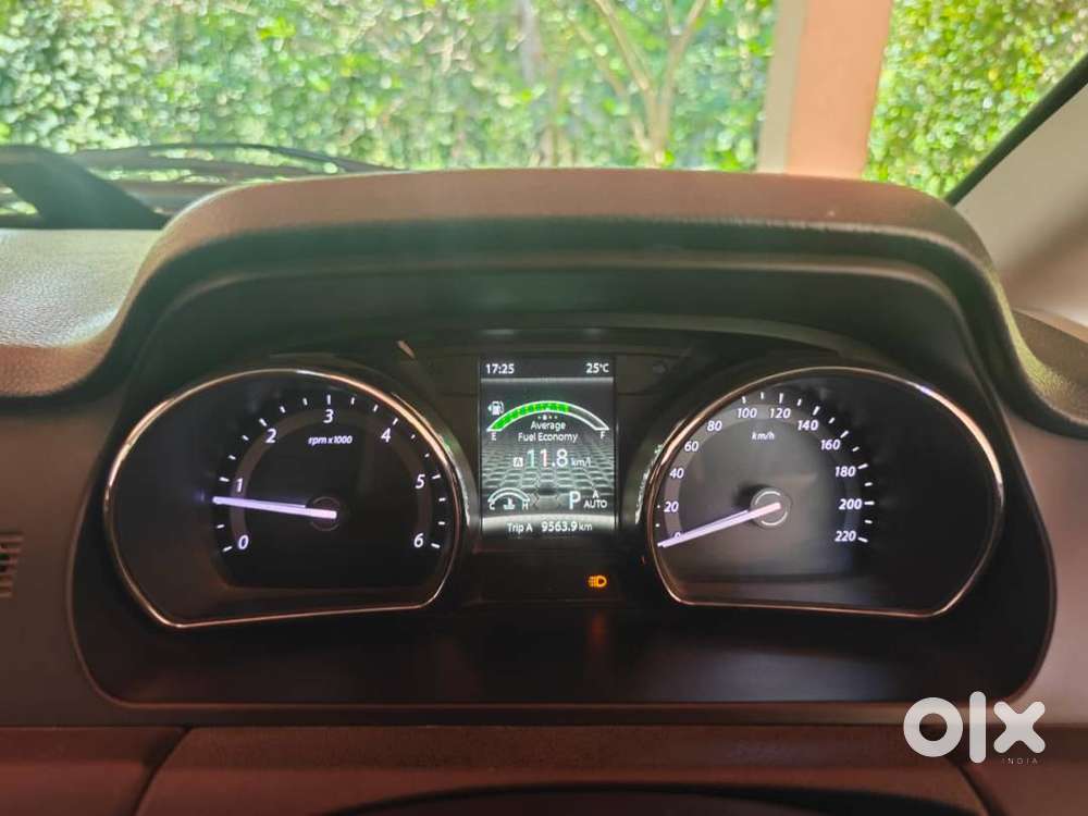 2017 Tata Hexa Xta Automatic  Single Owner (ka12) 85,000 Km