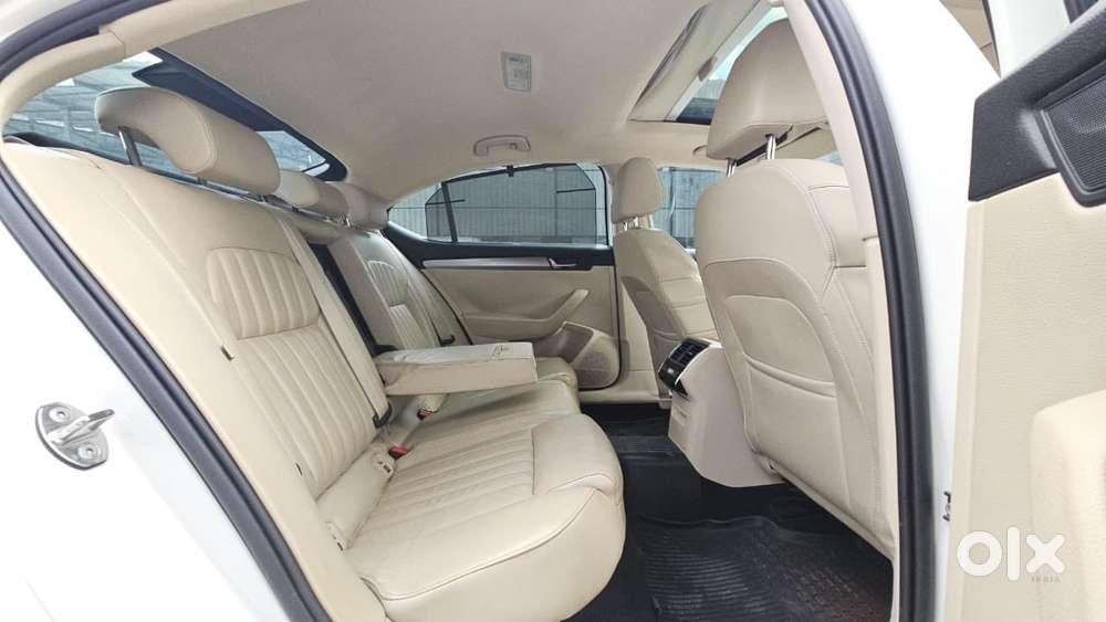 Skoda Superb Style 1.8 Tsi At, 2016, Petrol