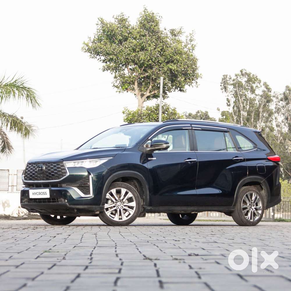 Toyota Innova Hycross 2.0 Zx (o) Hybrid 7 Str, 2024, Cng & Hybrids