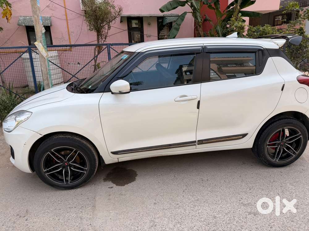Maruti Suzuki Swift Petrol 2022