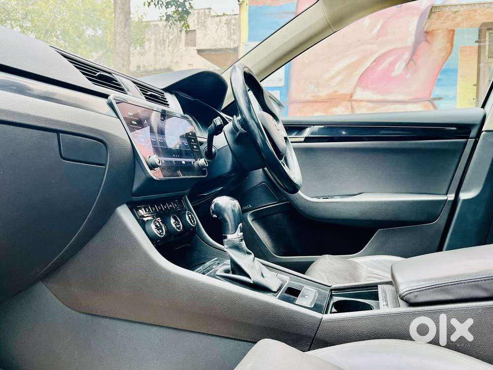 Skoda Superb L&k 2.0 Tdi At, 2019, Diesel