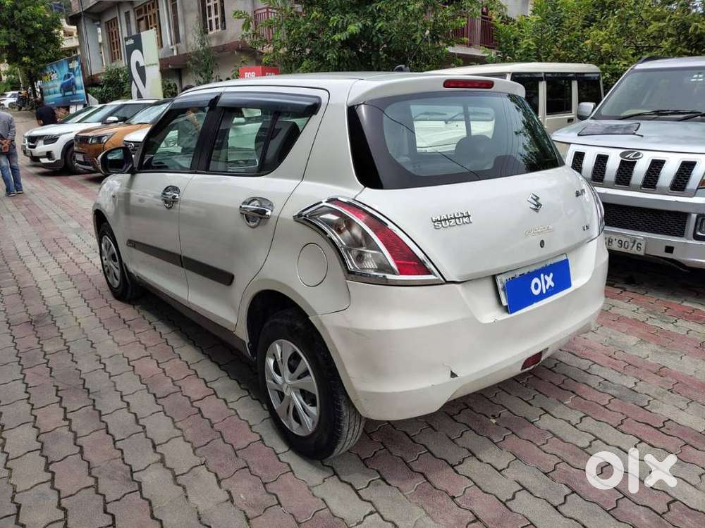 Maruti Suzuki Swift Vxi + Manual, 2015, Petrol