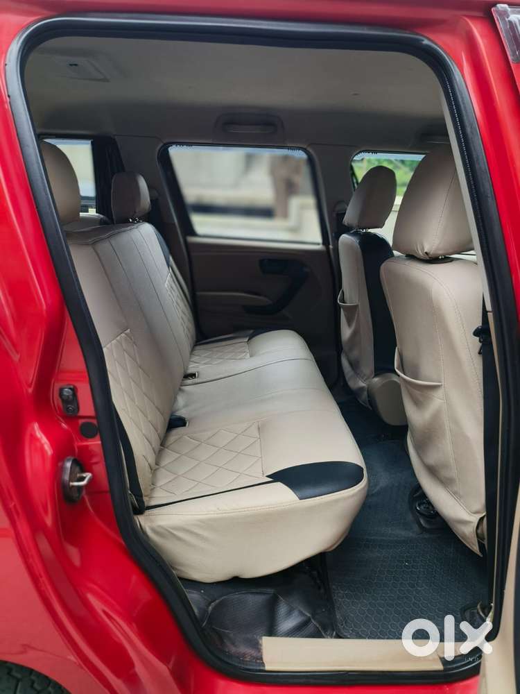 Mahindra Tuv 300 T6 Plus, 2017, Diesel