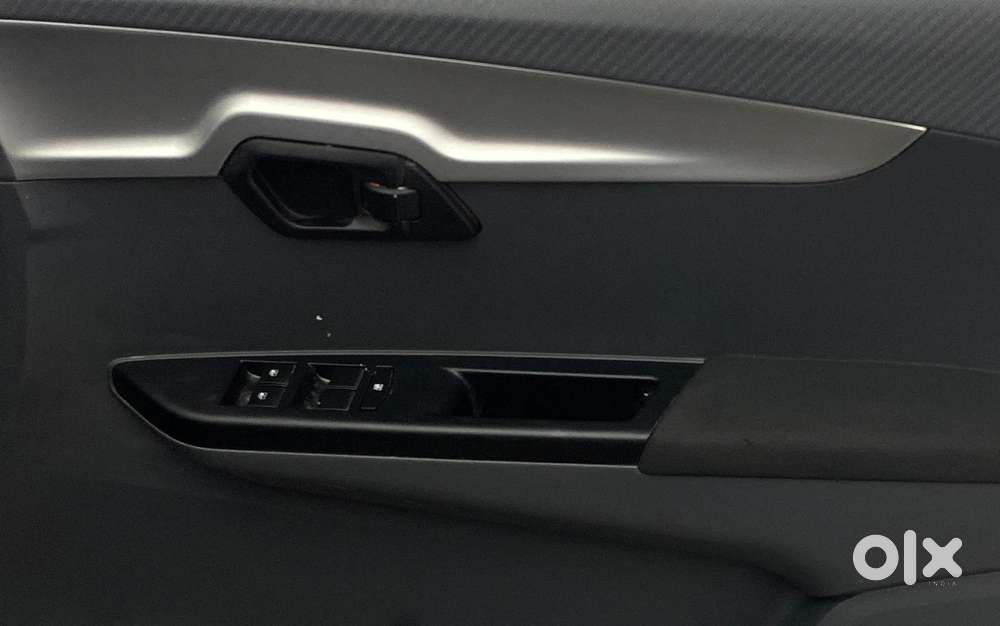 Mahindra Kuv 100 Mfalcon G80 K6 5str, 2017, Petrol