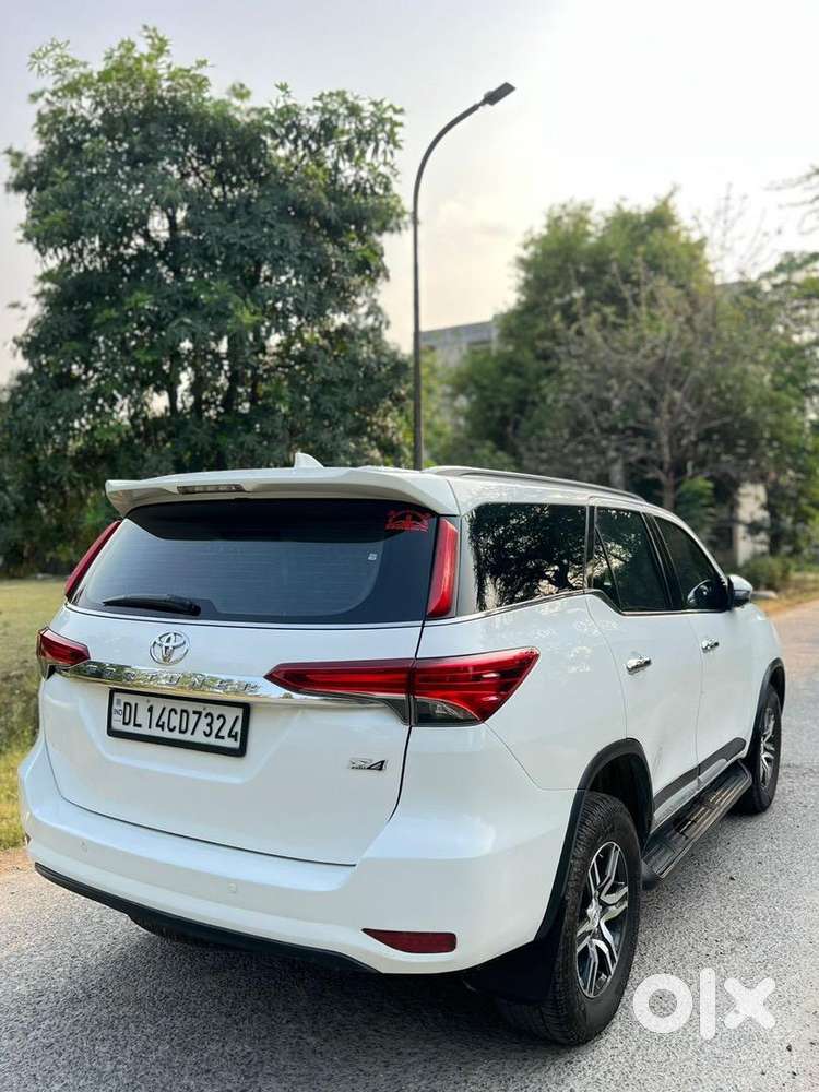 Toyota Fortuner 2018 Diesel 119000 Km Driven