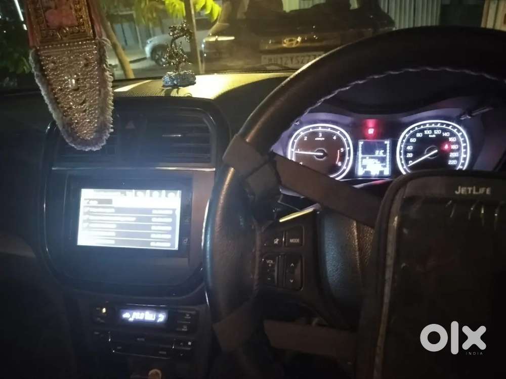 2017 Maruti Suzuki Brezza Zdi+ Dual Tone