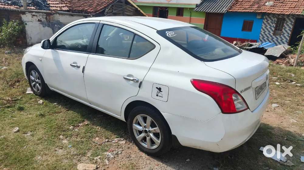 Nissan Sunny 2012 Diesel 140000 Km Driven
