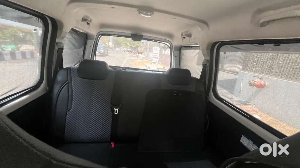 Maruti Suzuki Eeco 2025 Cng & Hybrids 3900 Km Driven Fully Completed