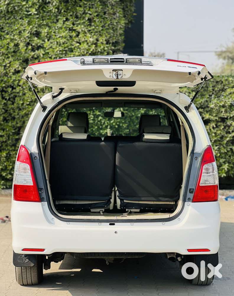 Toyota Innova 2.5 Vx 8 Str Bs-iii, 2014, Diesel