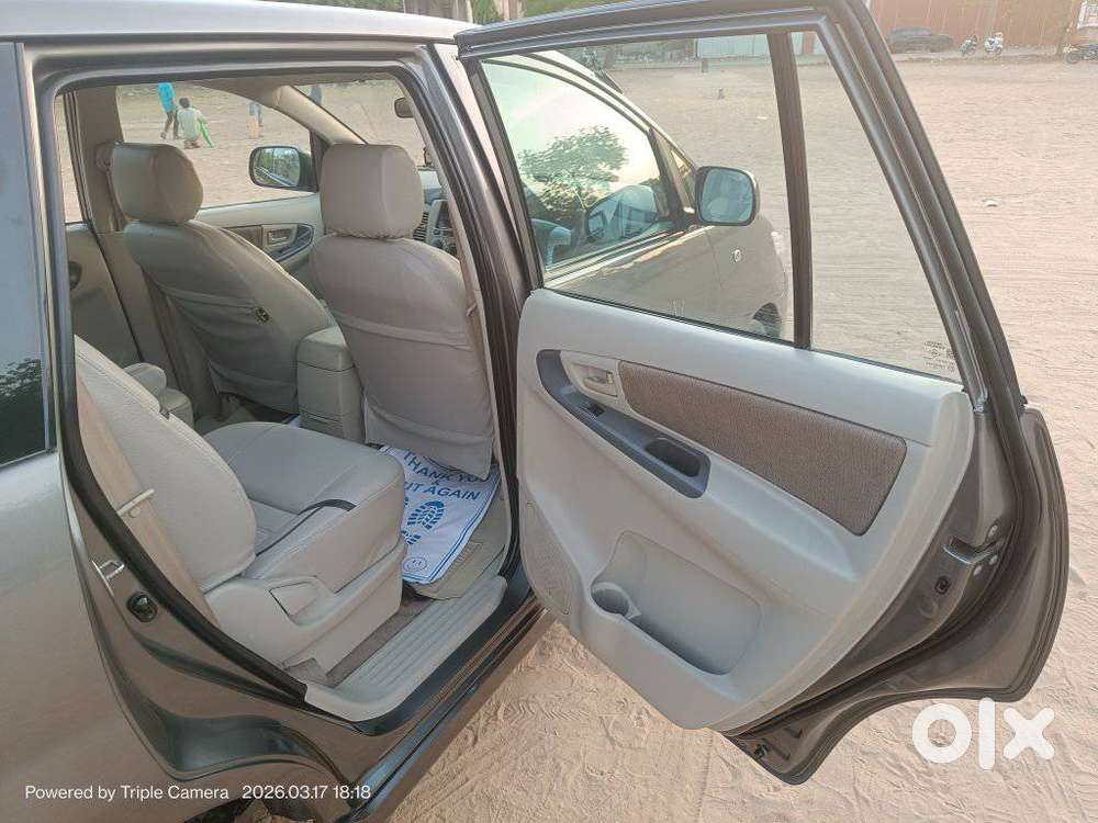 Toyota Innova 2.5 G (diesel) 7 Seater Bs Iv, 2013, Diesel