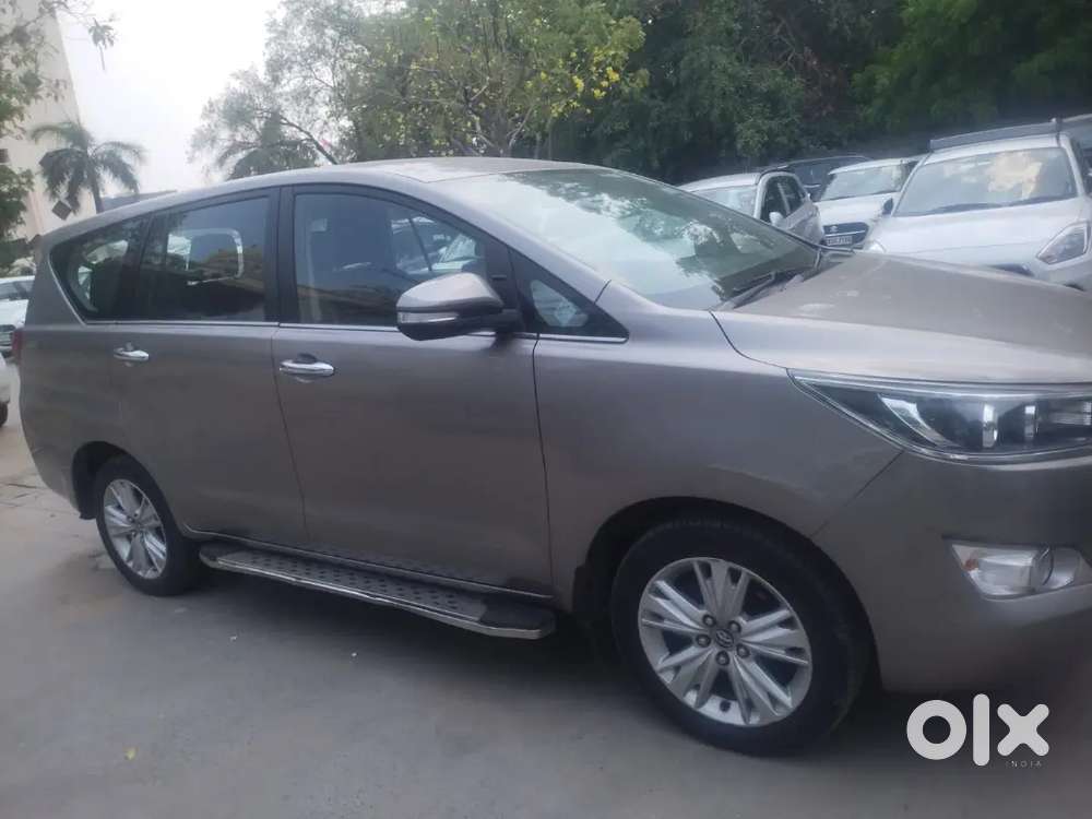 Toyota Innova Crysta (2.4 Z , Less Used)