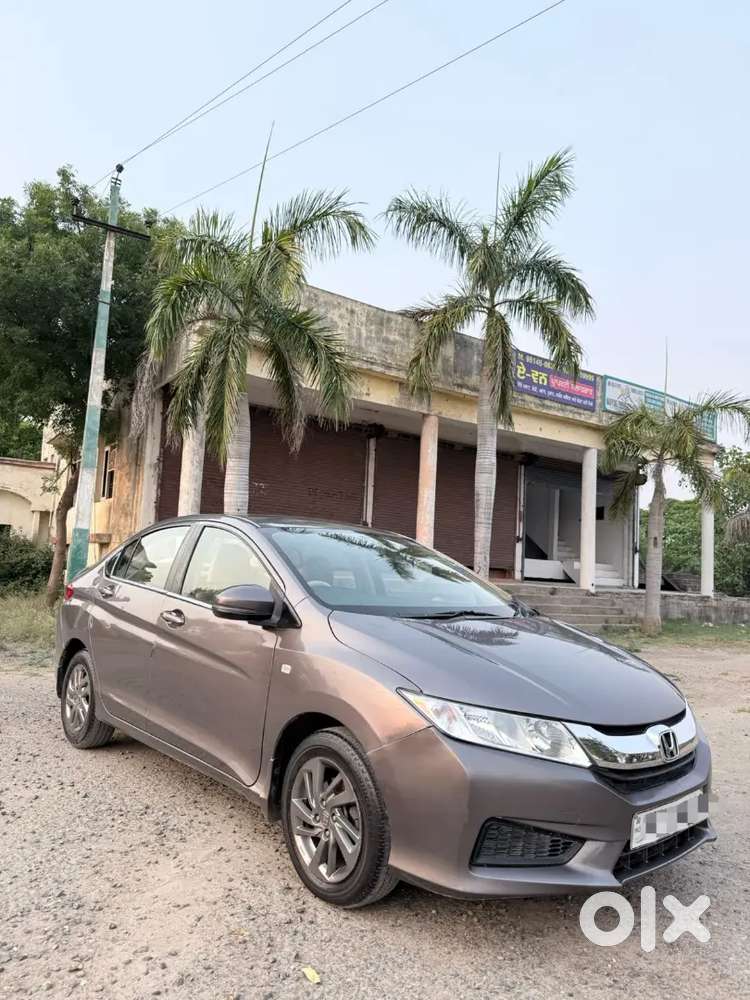 Honda City At 2015