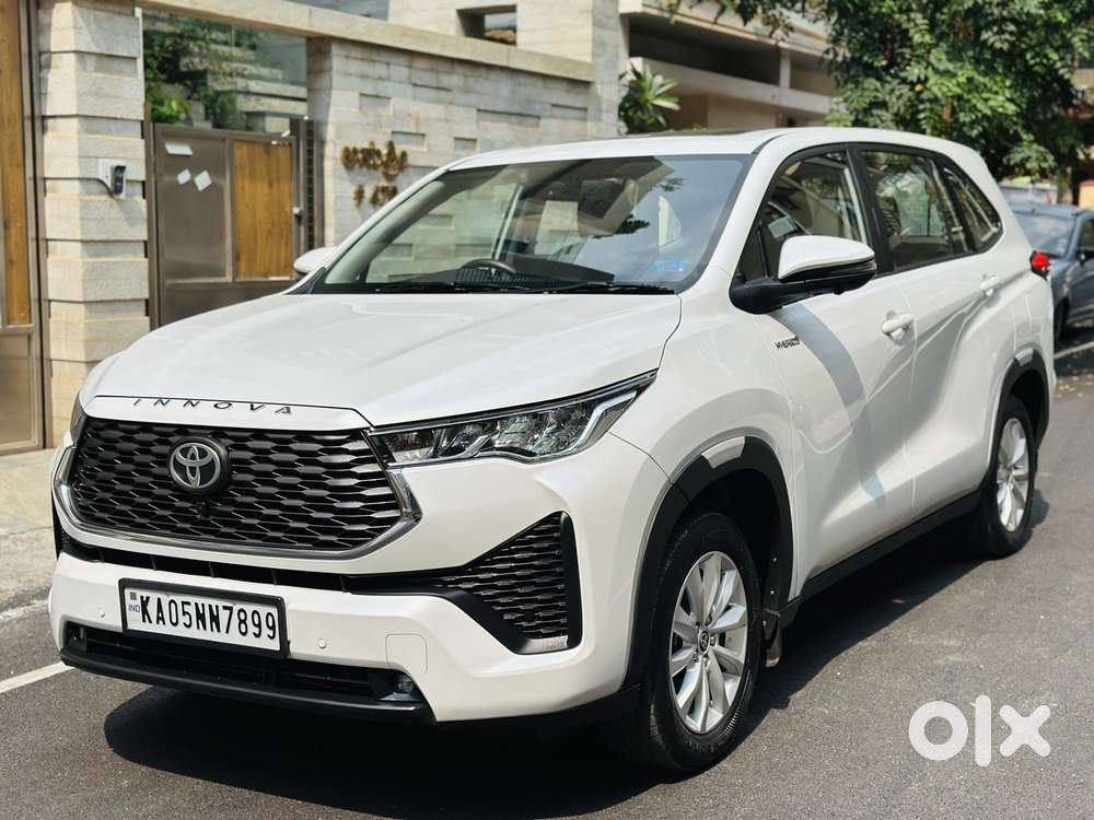 Toyota Innova Hycross 2.0 Vx (o) Hybrid 8 Str, 2025, Petrol