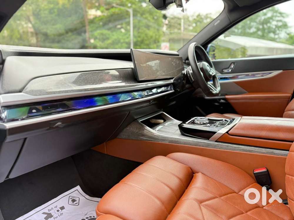 Bmw I7 Xdrive60, 2023, Electric