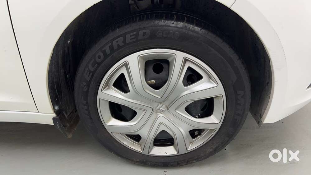 Tata Altroz 1.2 Xt, 2023, Petrol
