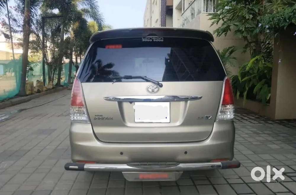 Toyota Innova 2011 Diesel 165000 Km Driven