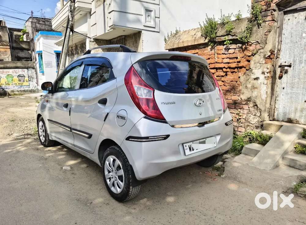 Hyundai Eon Magna 2012