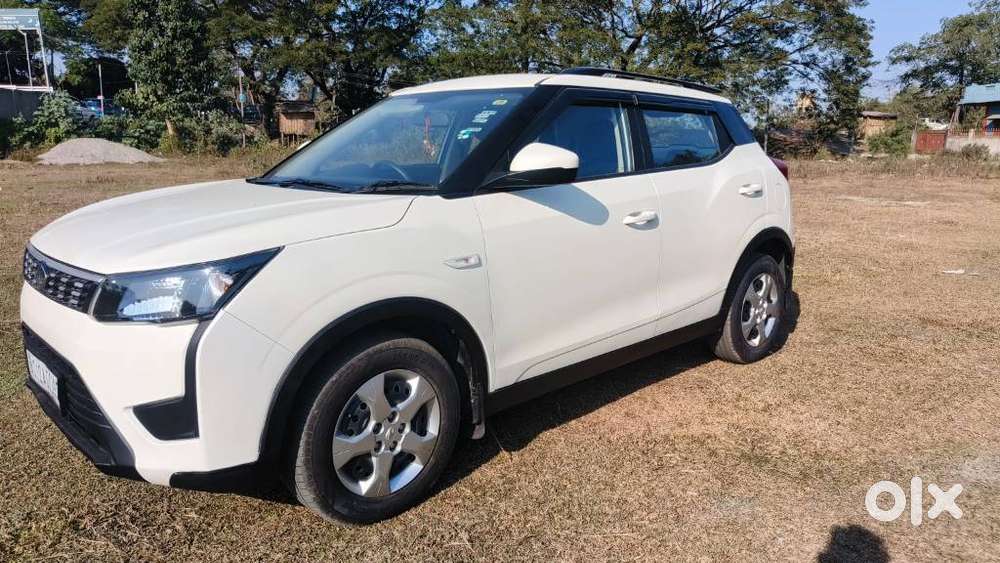 Mahindra Xuv300 1.2 W6 Amt Petrol, 2022, Petrol