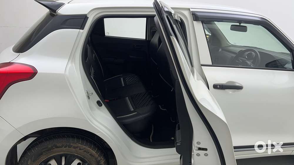 Maruti Suzuki Swift 1.3 Lxi, 2022, Petrol