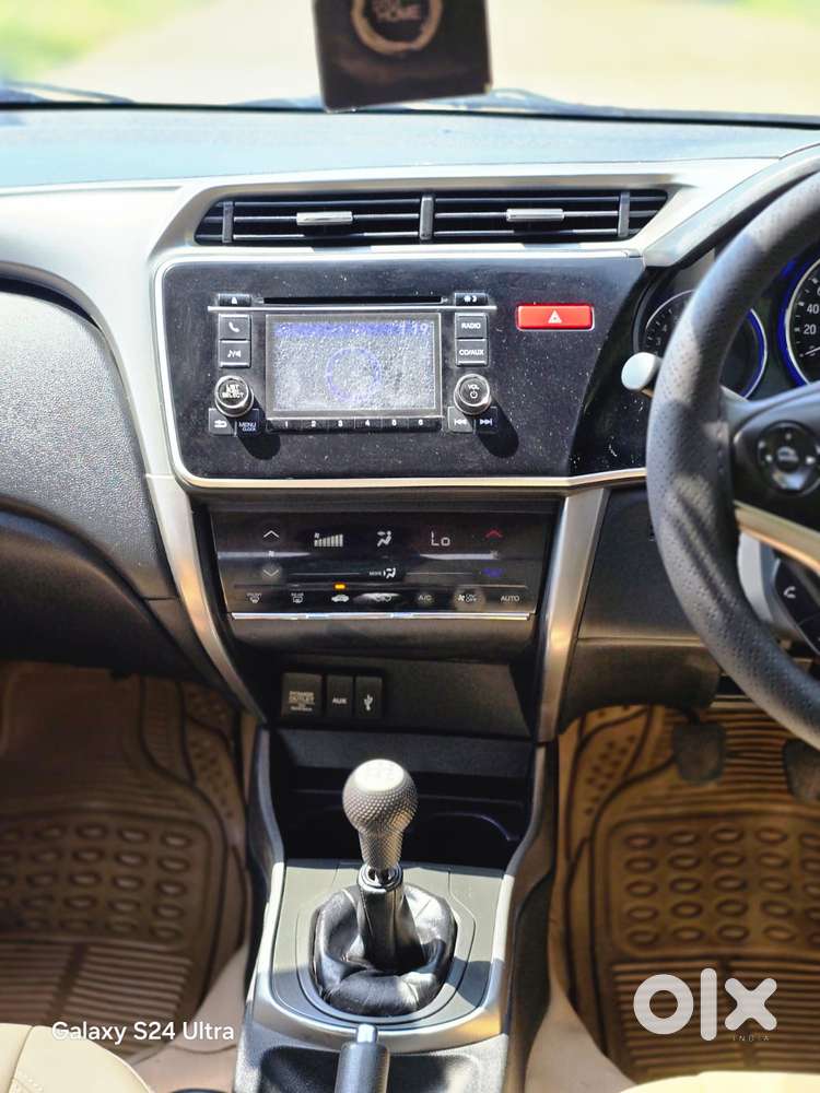 Honda City V Mt Sunroof, 2016, Petrol