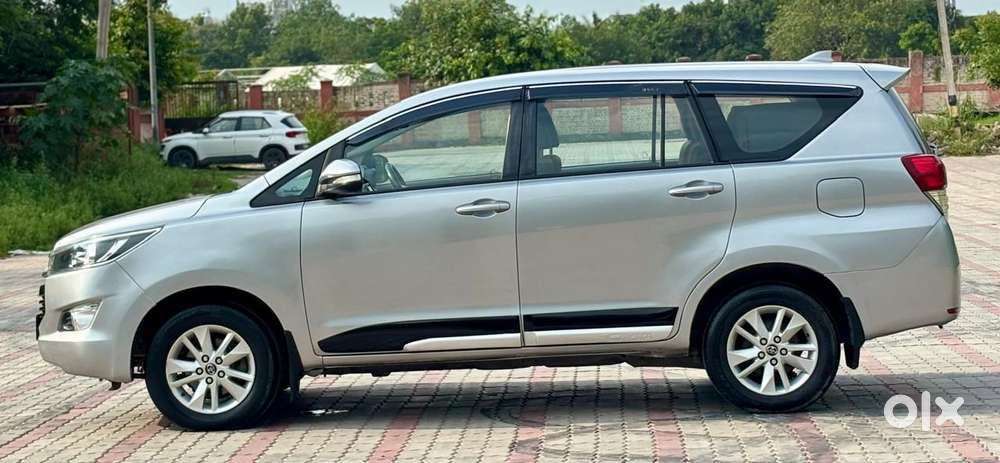 Toyota Innova Crysta 2.4 G Mt 7 Str, 2017, Diesel