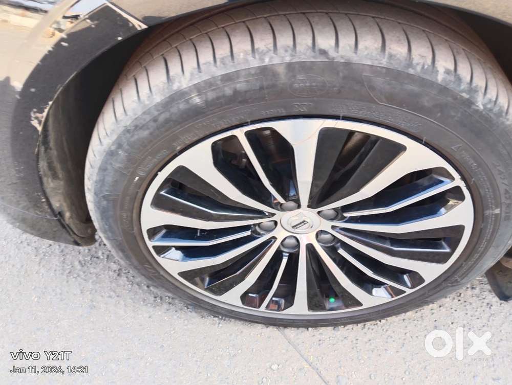 Volvo S90 D4 Momentum, 2024, Petrol